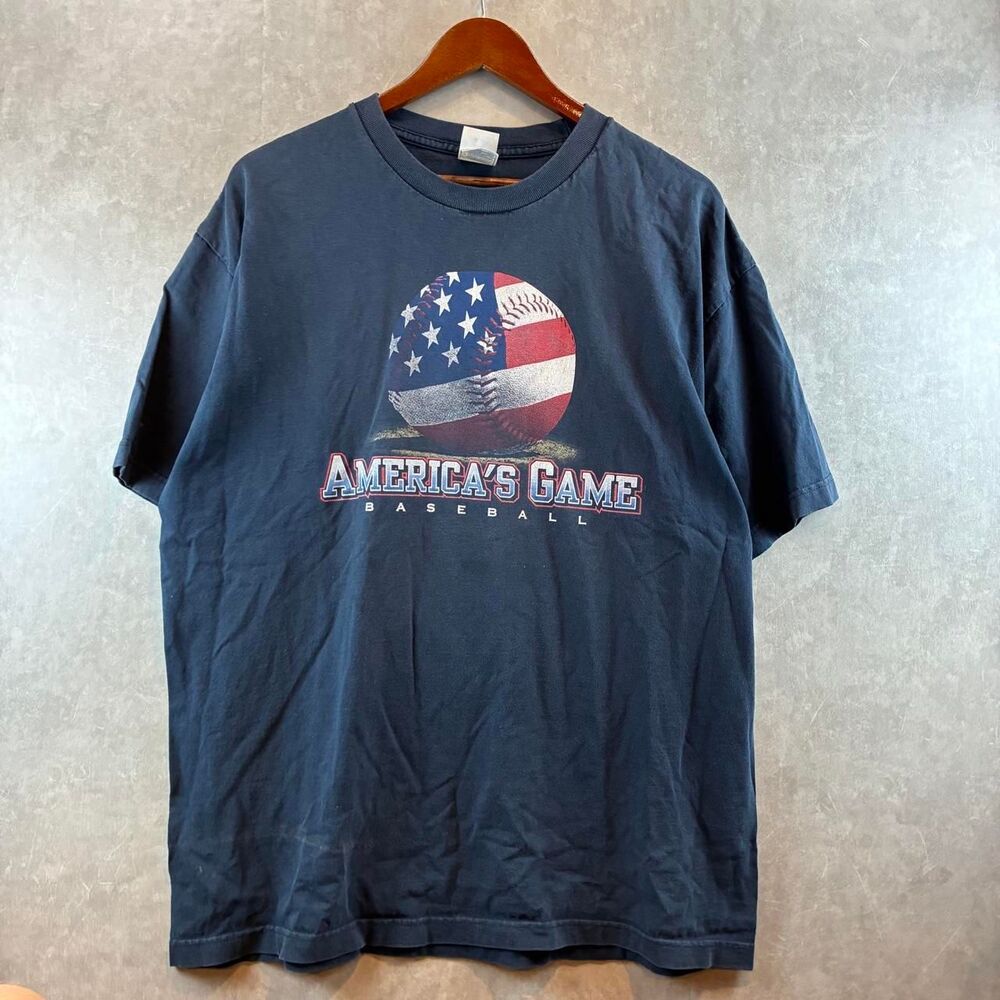 Fruit-of-the-loom Men's Navy and Blue T-shirt